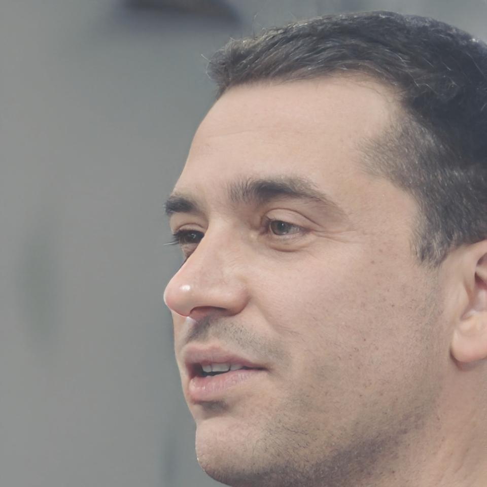 Portrait of financial coach Desmond Quillen